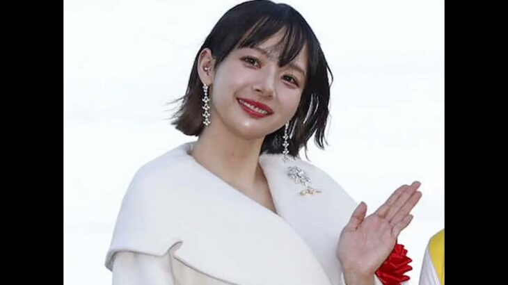 役満ボディ・岡田紗佳、『新カラコン・ウインク』ショット、フォロワー「たまらんです」「反則です…」「アッコにロン」